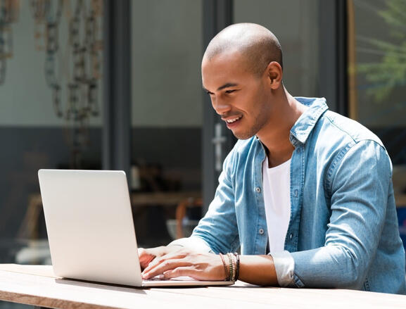Man-working-on-laptop